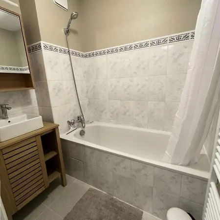 Le Montcalm - Location De - - T2 - 036-60599 Mae-8301